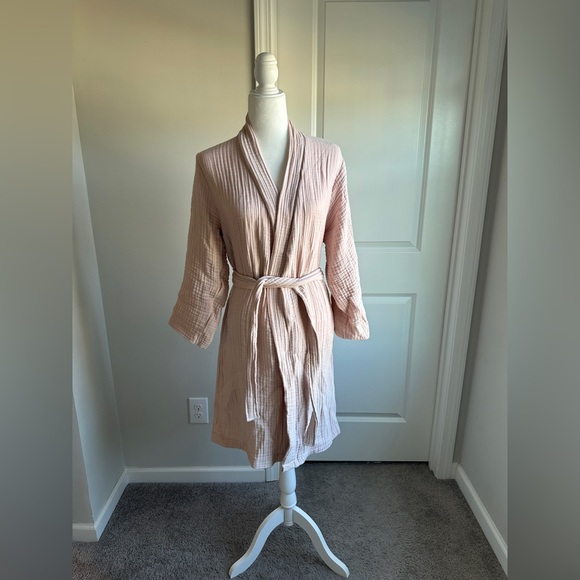 Parachute Luxury Cloud Cotton Robe in Blush Pink - Picture 6 of 9